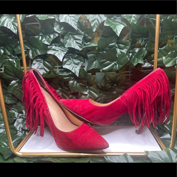 Red Pumps - Picture 5 of 6